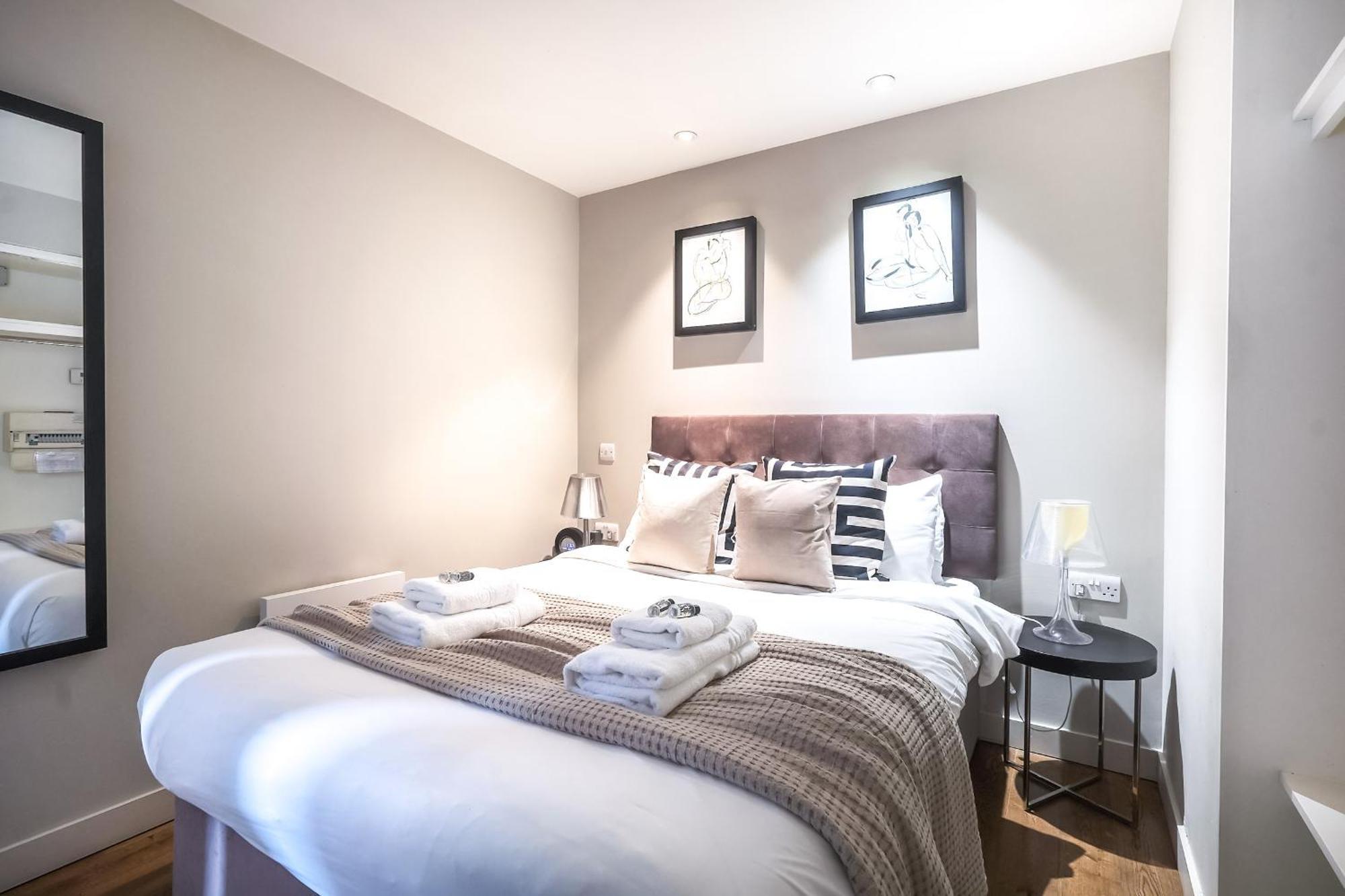 Central Servised Apartments On Artillery Lane 런던 외부 사진