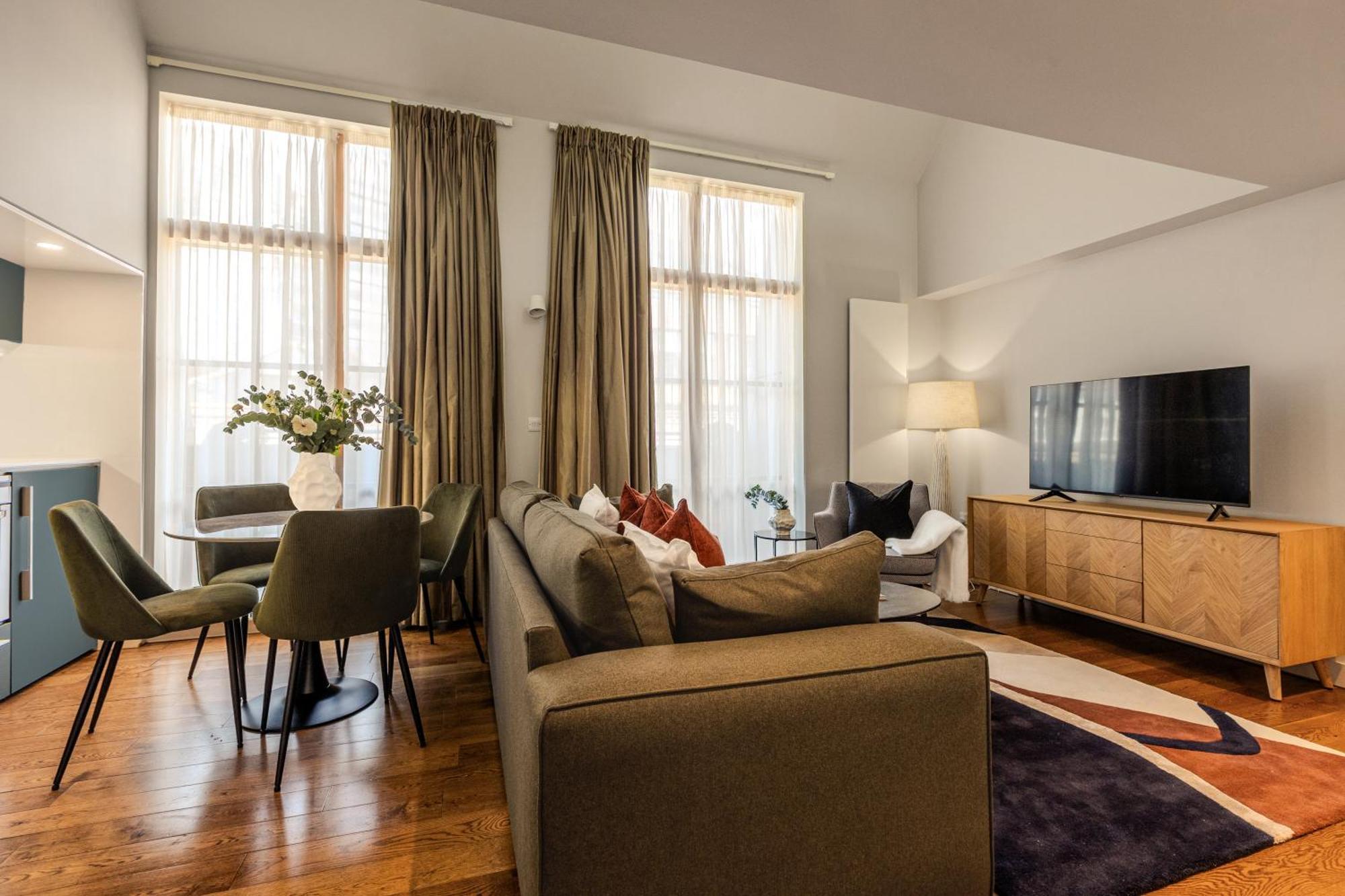 Central Servised Apartments On Artillery Lane 런던 외부 사진