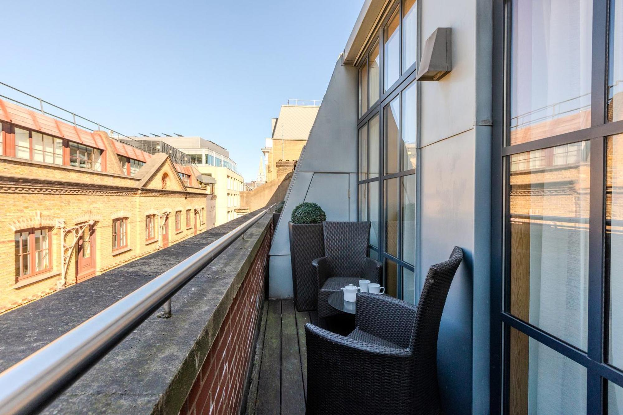 Central Servised Apartments On Artillery Lane 런던 외부 사진